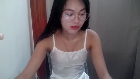 lovely_angel18 online show from October 1, 12:15 am