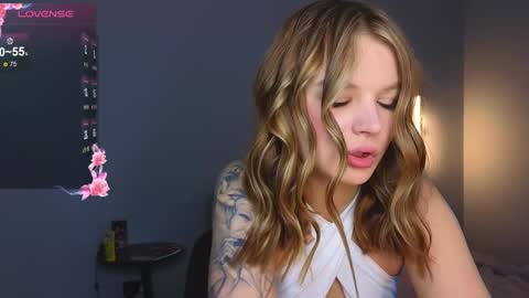 Jenny online show from December 17, 2:44 am