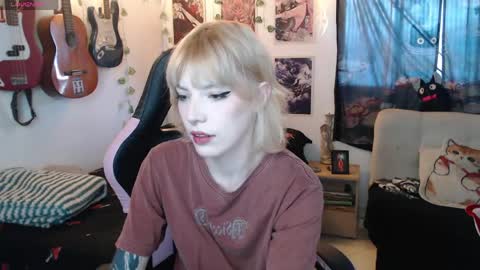 Cassie online show from May 27, 8:50 pm