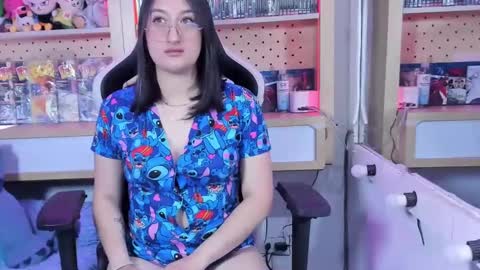 Chloe online show from January 17, 10:55 am