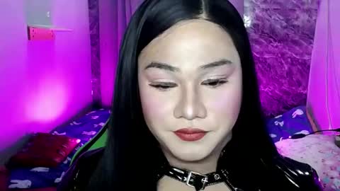 lovely_coleen online show from November 19, 4:18 pm