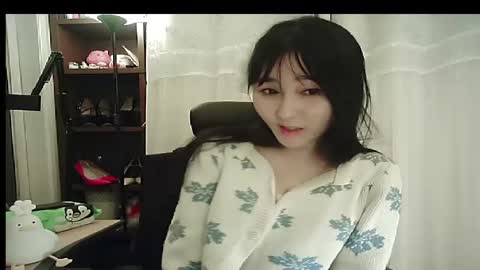 DANA KIM online show from November 23, 12:51 pm