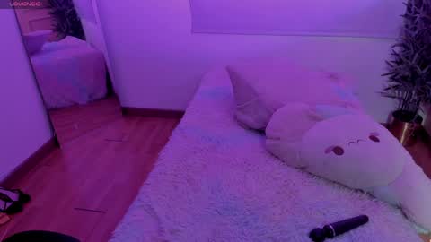 Emma online show from May 16, 1:54 pm