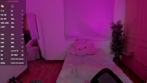 Emma online show from May 20, 1:30 pm