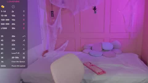 Emma online show from October 14, 1:35 pm