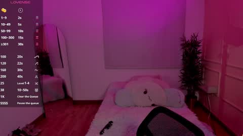 Emma online show from May 19, 2:40 am