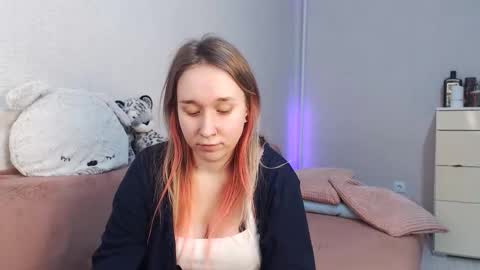 Lovely Hayley online show from February 10, 10:57 pm