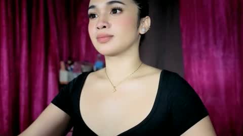 LOVE online show from May 7, 5:49 pm