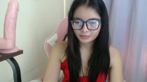 Lovely Laura online show from October 31, 3:19 am