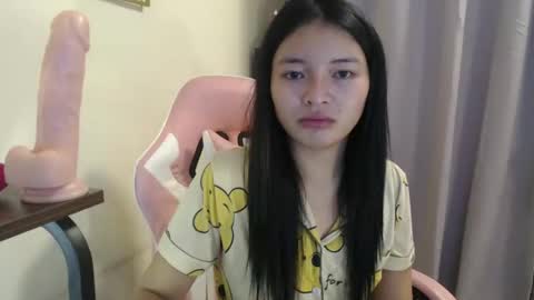 Lovely Laura online show from November 7, 9:04 am