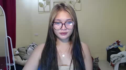 Lovely Laura online show from December 31, 2:03 pm