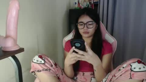 Lovely Laura online show from November 13, 10:58 am