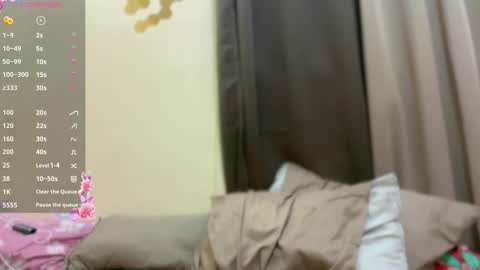 lovely_leah23 online show from May 20, 7:11 pm