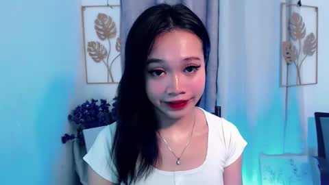 lovely_lianne online show from May 7, 4:50 am