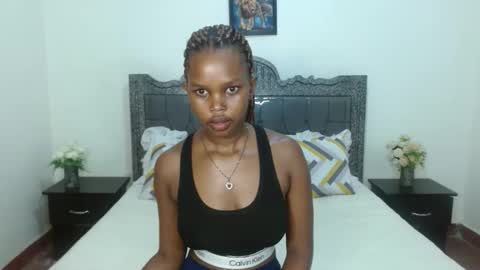 lovelyblackkelly online show from April 23, 11:06 am