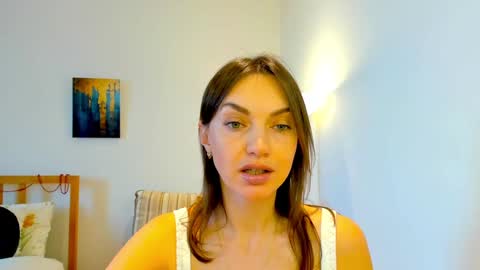 Mia online show from December 23, 7:17 am