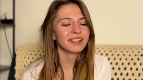 Kate only online show from May 3, 4:10 pm