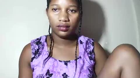 lovelylarra online show from May 2, 10:24 pm