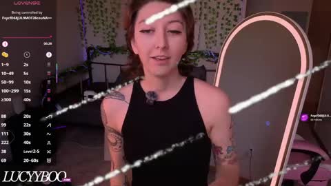 lovelylittlelucyy online show from May 28, 10:07 pm