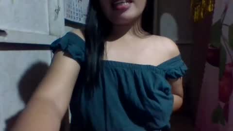 lovelymocha27s online show from January 11, 11:12 am