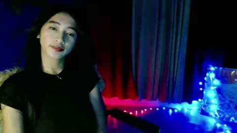 lovelypetite143 online show from March 24, 8:41 am