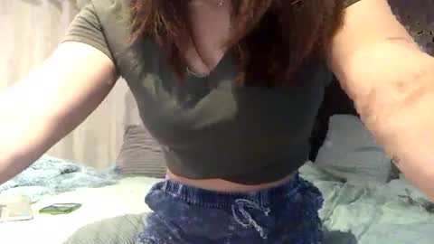 Snapshot of lovelyqueenaria chatting on January 11, 10:40 pm Queen Aria online show from January 11, 10:40 pm