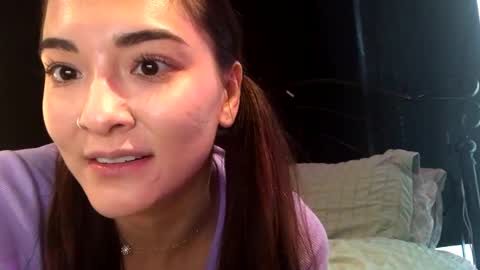 Snapshot of lovelyqueenaria chatting on January 1, 8:37 pm Queen Aria online show from January 1, 8:37 pm