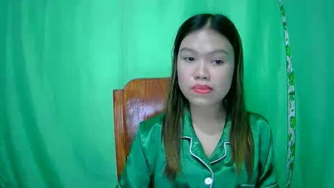 lovemae352295 online show from January 18, 12:57 pm