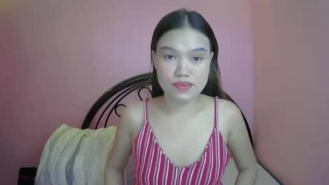 lovemae352295 online show from February 5, 6:13 am