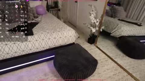 Snapshot of lovemoscarlett chatting on January 31, 1:56 pm Scarlett online show from January 31, 1:56 pm