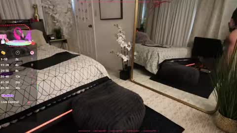 Snapshot of lovemoscarlett chatting on February 21, 1:55 pm Scarlett online show from February 21, 1:55 pm