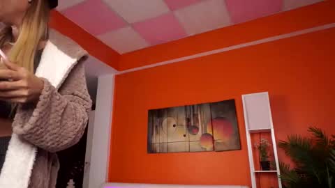 Nora online show from February 1, 4:22 am