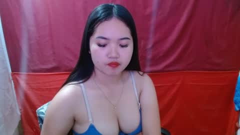 Snapshot of lovingdesire19 chatting on January 22, 11:01 am Marie online show from January 22, 11:01 am