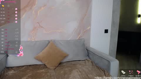 Snapshot of loxy_ chatting on March 12, 10:39 pm Loxy online show from March 12, 10:39 pm