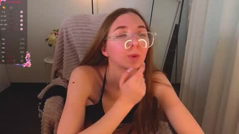 lu_lanis online show from February 15, 7:51 am