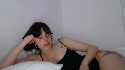 luana online show from May 27, 9:34 pm