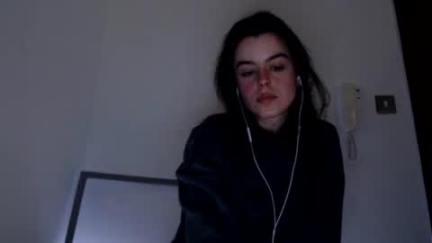 luana online show from December 17, 10:22 pm