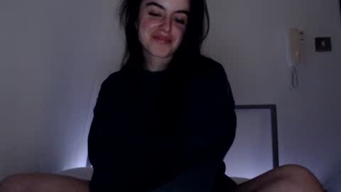 luana online show from December 4, 10:30 pm