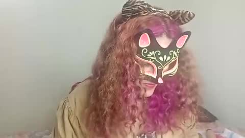 Snapshot of luanapowerful chatting on December 13, 6:00 am luanapowerful online show from December 13, 6:00 am