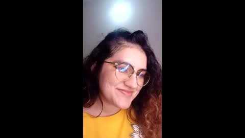 luanapowerful online show from April 2, 4:21 am