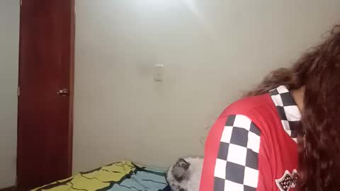 Snapshot of luanapowerful chatting on February 6, 12:00 am luanapowerful online show from February 6, 12:00 am