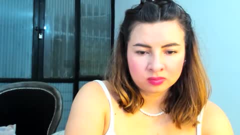 luara__01__lecat_1 online show from November 24, 3:08 am