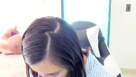 luara__01__lecat_1 online show from April 4, 7:13 pm