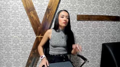 MIA HOT online show from March 12, 12:15 pm