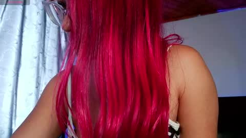 Luccy online show from May 15, 4:10 pm