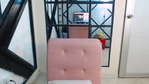 LUCIA online show from October 17, 3:21 am