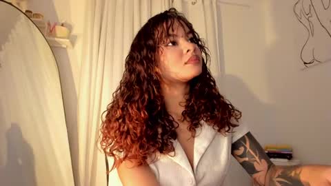 Snapshot of lucia_lee_ chatting on January 7, 6:14 pm Lucia online show from January 7, 6:14 pm