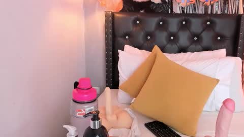 Lucia online show from October 27, 7:19 pm