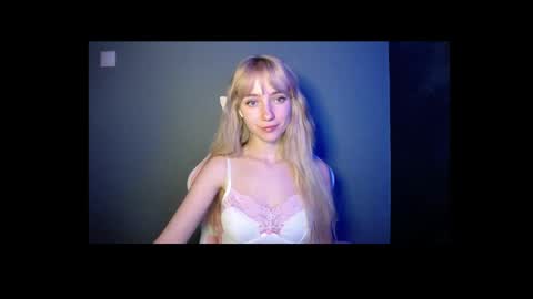 Lucy online show from May 5, 6:33 pm