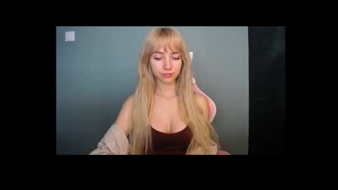 Lucy online show from April 28, 7:01 am